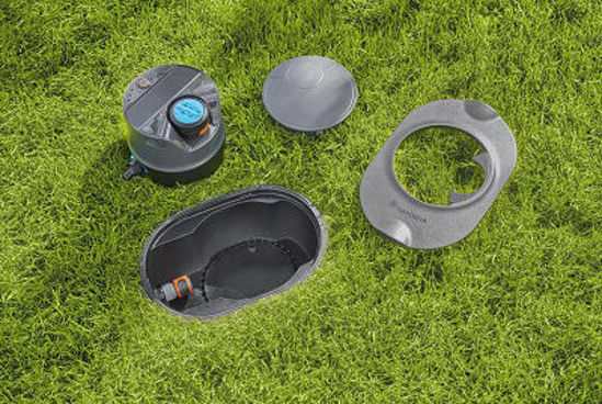 Afbeeldingen van Gardena sproeier AquaPrecise ondergronds