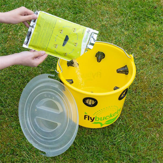 Afbeeldingen van Vliegenemmer FlyBucket 12L compleet incl. lokstof