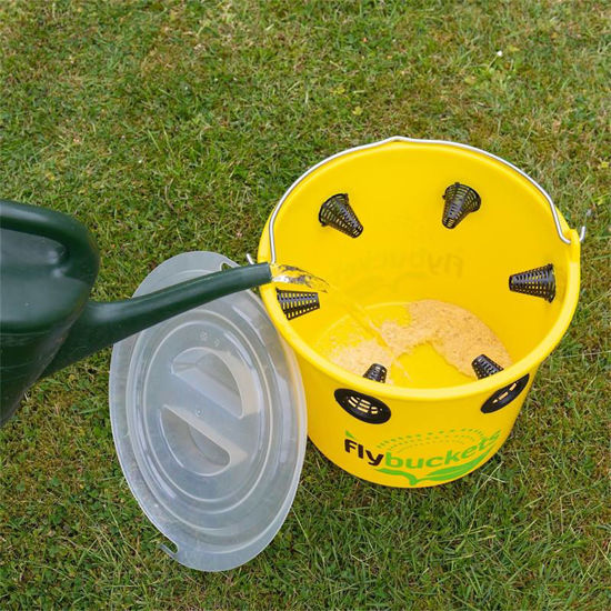 Afbeeldingen van Vliegenemmer FlyBucket 12L compleet incl. lokstof