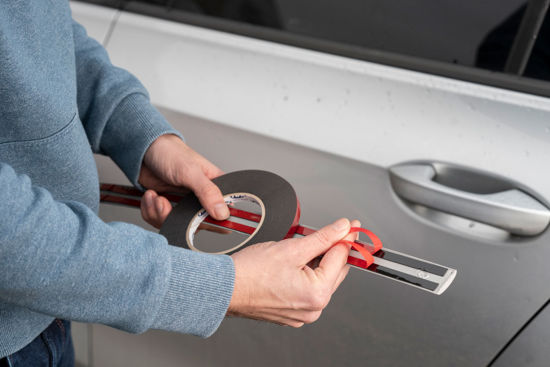 Afbeeldingen van Dubbelzijdigte tape HPX HSA HIGH STRENGTH ACRYLIC 10m zwart