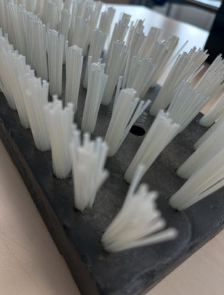 Afbeeldingen van Kalverborstel nylon WIT 4cm (45x15cm)