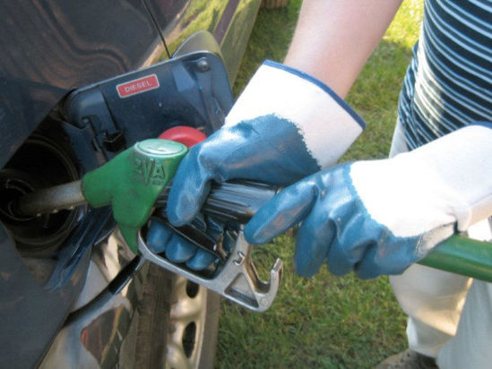 Afbeeldingen van Handschoen blauw NBR met kap Keron.